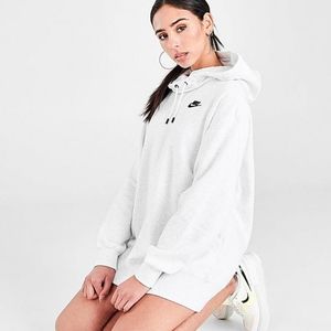 Women's Nike Essential Funnel Neck Pullover small